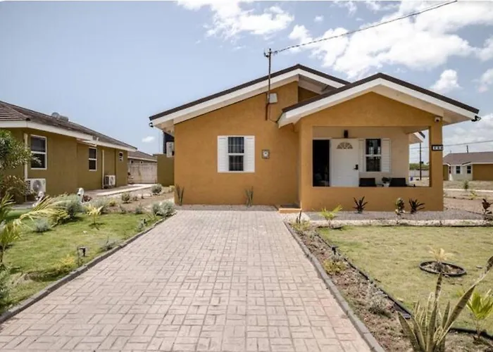 Barefoot Bliss Short Term Rental With Pool In Colbeck Manor