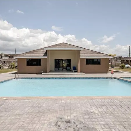 Barefoot Bliss Short Term Rental With Pool In Colbeck Manor Old Harbour Exterior photo